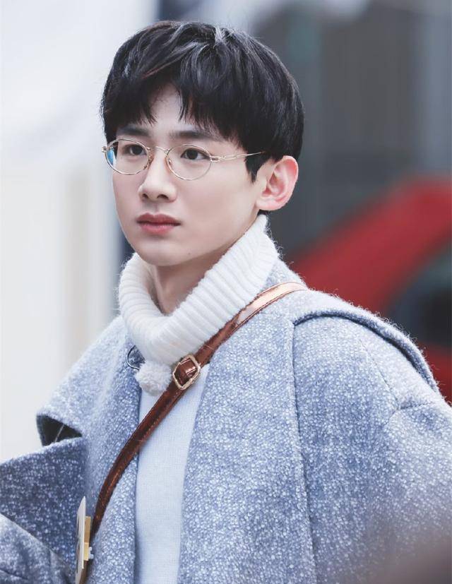 易烊千玺的电视剧大全最新版 2075364afc554fd8bba5a7e88955ed78.jpeg