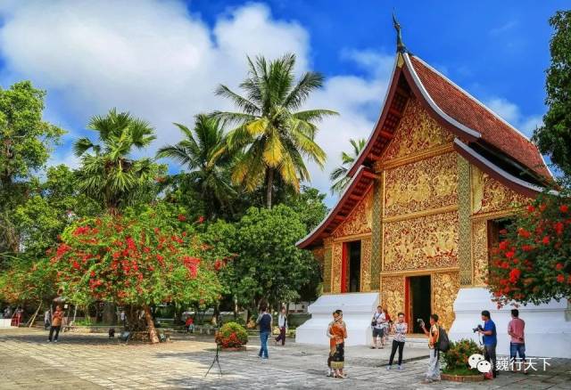 在最安全的东南亚国家最美的寺庙遇见最美的新