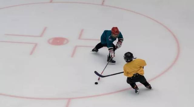 原来深圳有这么多免费培训班!琴、书法、画、球类运动……不知道