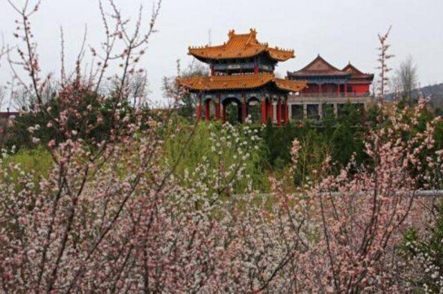 2年为了纪念左权,山西将这里更名为左权县,著名的旅游景点