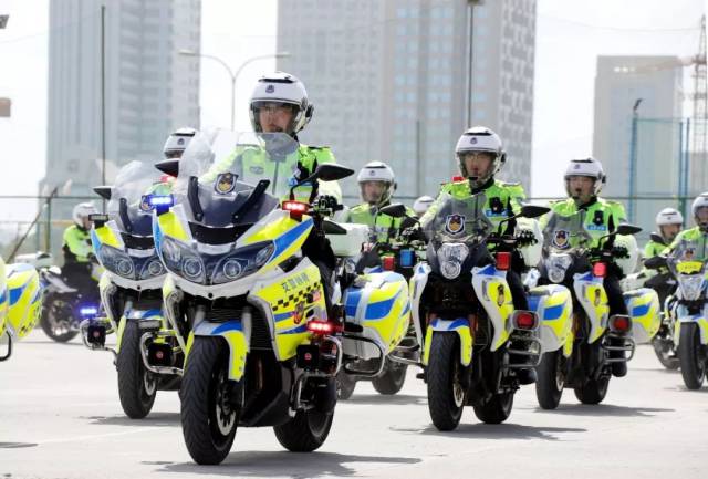 怎么当上交警铁骑 0523b285870540f7907e0068ebed42d5.jpeg