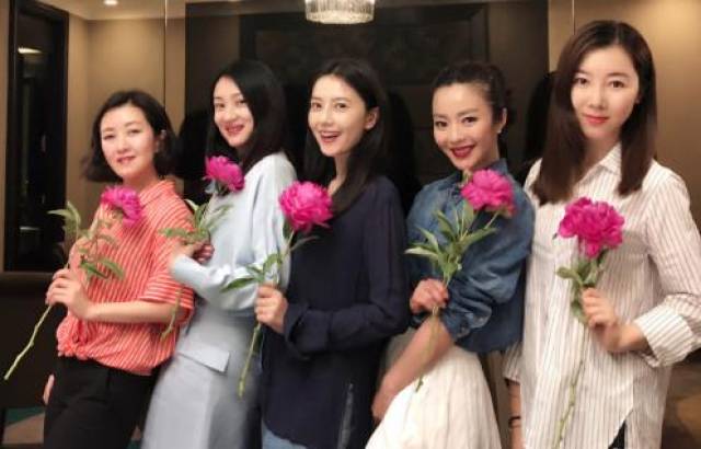 20年后《实习生的故事》五美再聚,高圆圆刘希