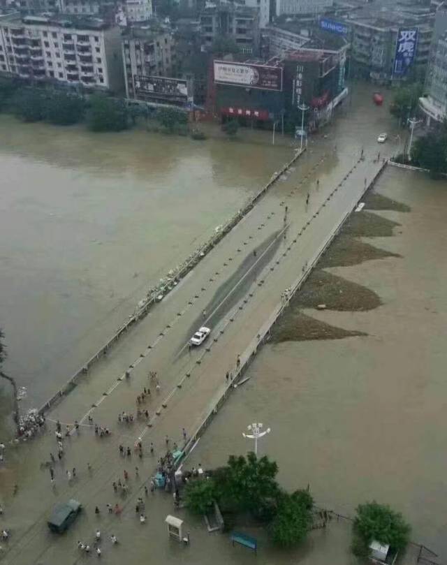 成都暴雨!金堂,大邑,彭州多地水淹视频