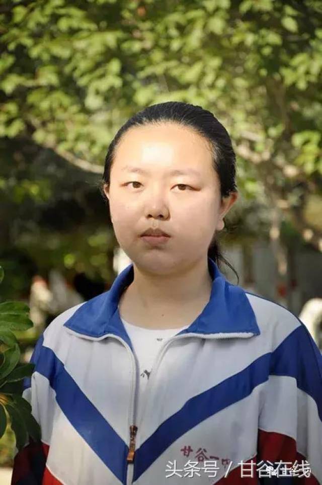 我校汪思妤,丁丽萍,李娜三位同学被清华大学录取,创造了甘谷一中新的