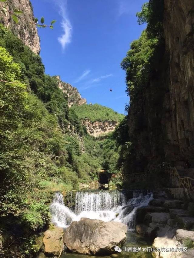28号    冯江波 拍摄地点:太行山大峡谷红豆峡