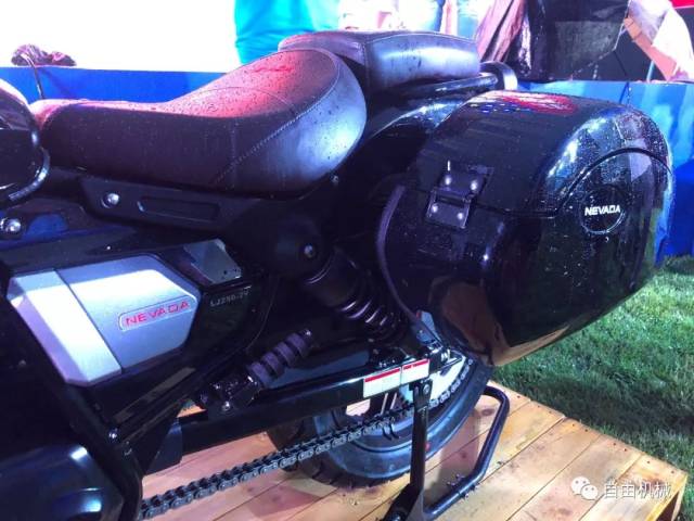 有爆款潜质的美式巡航,龙嘉V途250在京上市丨