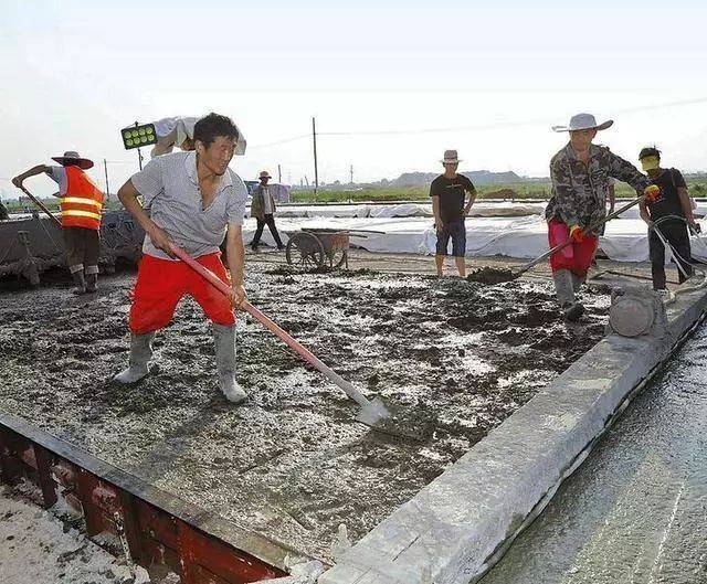 韩合机场正在加紧建设,预计9月底跑道就能建成了!