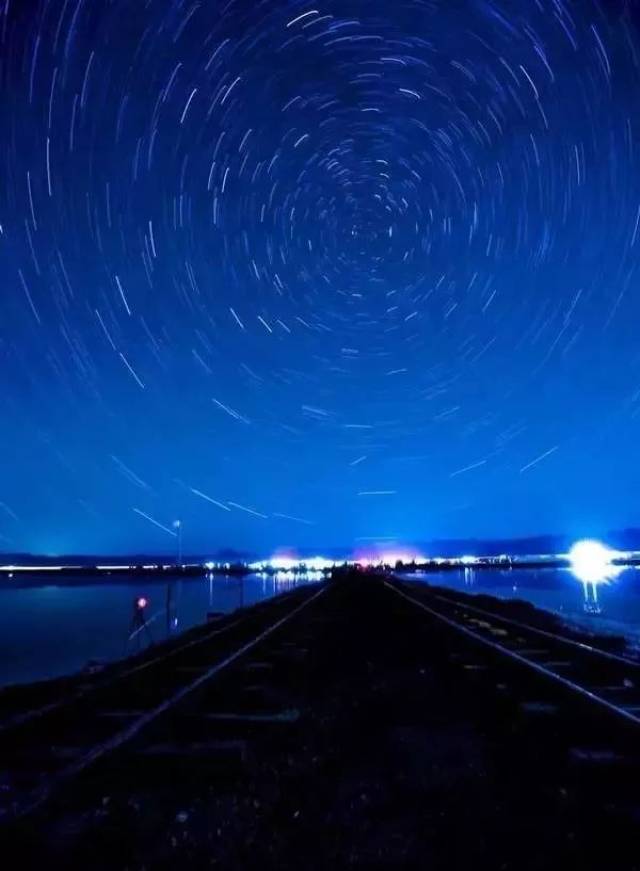"天空之镜"茶卡盐湖,天水相接,白云倒影美到你哭!