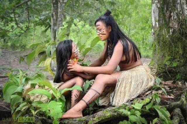 亚马逊雨林里的女人部落,没有男人依旧繁衍至今