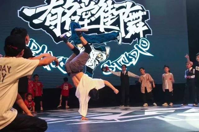 玩大了,免费邀请你去听宁波音乐港原创音乐会,就在江北万达!