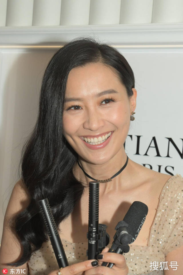 陈法拉鹅蛋脸美得自然 息影4年赴美读硕士高分毕业