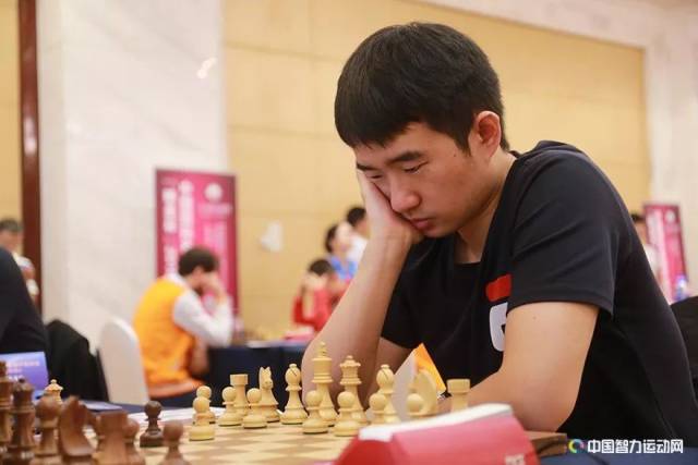 【图集】映美杯国象联赛白雪棋院专场第二轮:谭中怡再