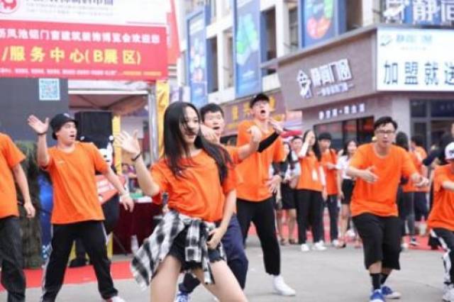 “凤起佛山，商贸大沥”第十二届凤池铝门窗建筑装饰博览会开幕