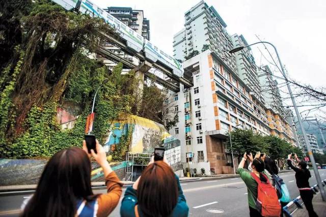 重庆欢迎你!李子坝观景平台8月底完工投用 向公众免费