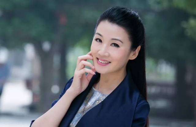 不过韩再芬这次没有自己演,她把舞台留给了黄梅戏的接班人,创造条