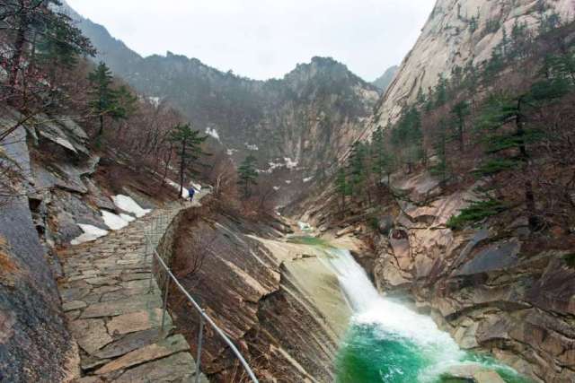 奇妙之美:金刚山,白头山等朝鲜旅游目的地已成为旅游者向往之地