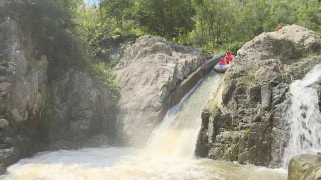 刺激| 泉港第一漂流,昨日200多人体验湿身尖叫