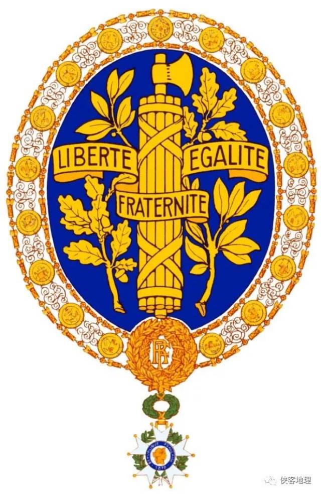 国旗:三色旗 三色旗是法国大革命时巴黎国民自卫队队旗.