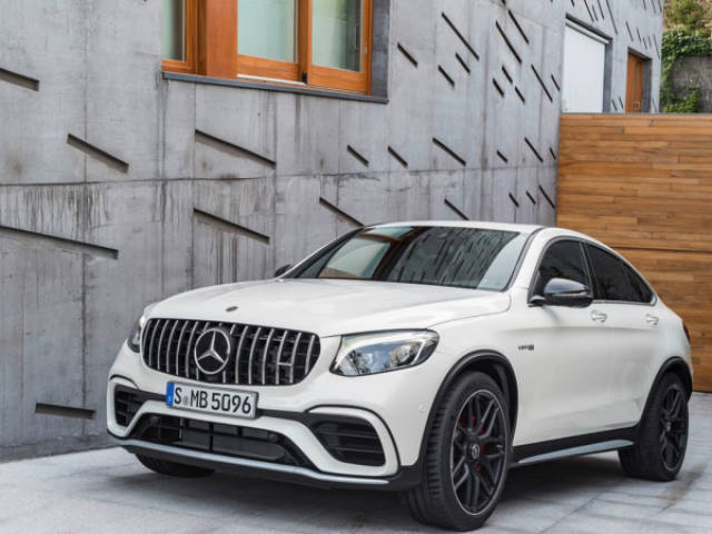 所有车型均匹配4matic 四驱系统,梅赛德斯-amg glc 63 4matic  轿跑