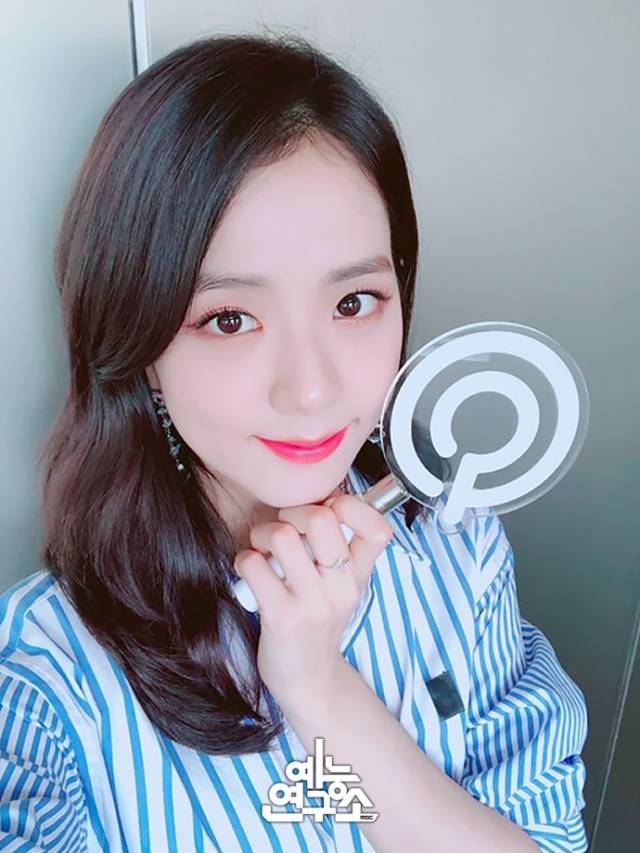 jisoo图片高清 自拍,jisoo 生活照 无论什么角度都自信满满 jisoo《意外的q》后台自拍公开