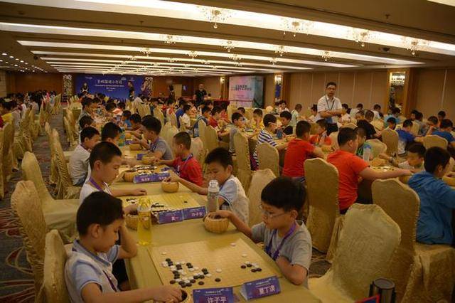 青少年赛事现专业级直播 围棋比赛比你想象中精彩