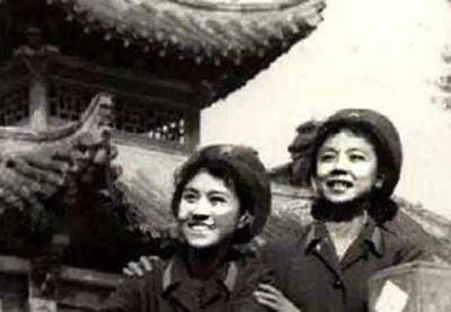 实拍对越自卫还击战女烈士郭蓉蓉墓, 墓前干净, 曾荣立三等功