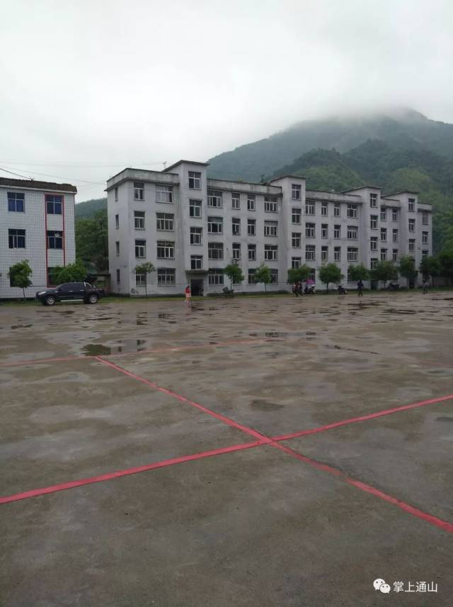 【头条】投票|通山"最美校园"花落谁家?赶紧来pick你的最爱!