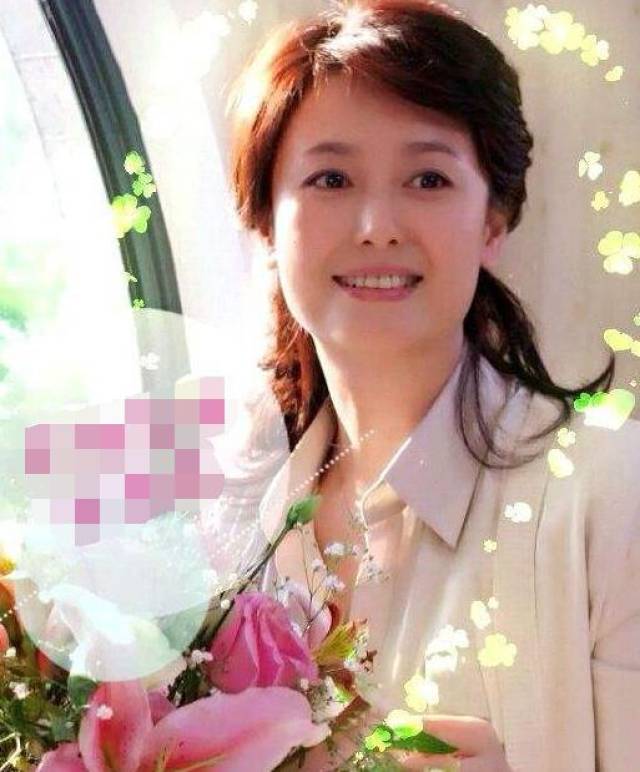 55岁左翎被前夫嘲讽后离婚 带女儿嫁给地产富商 结婚20年幸福至今