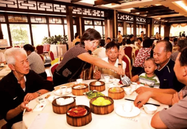 档次较高的"茶馆" 喝茶风气逐渐风靡广东各阶层人民 如今随着时代的