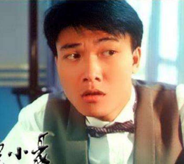 凭借反派角色走红,周润发曾为他配戏,混血儿子比他还帅