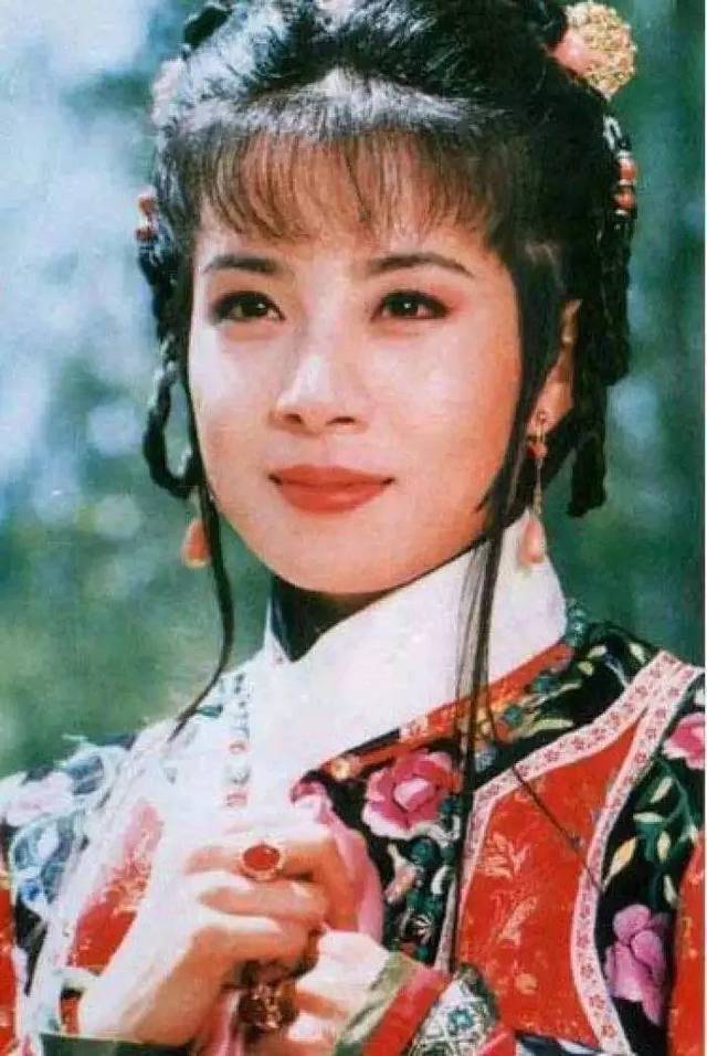 像是《青青河边草》里自幼无父无母,受尽兄嫂虐待却始终坚毅善良的图片