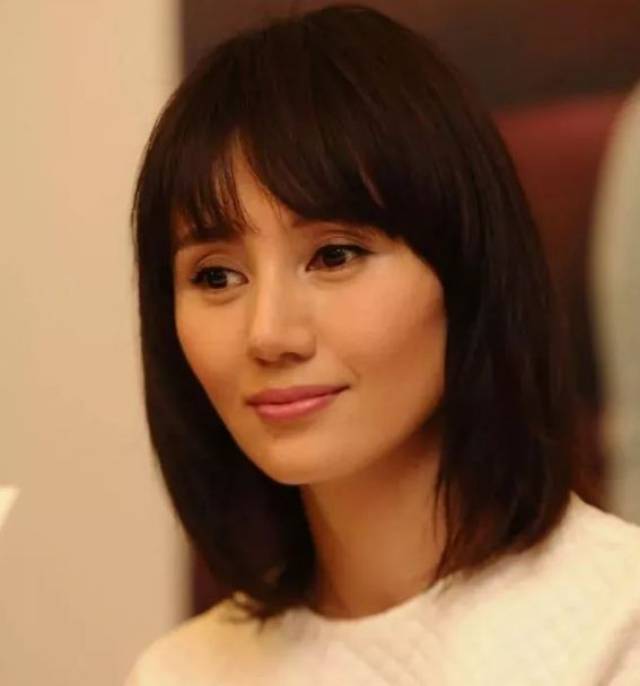 2018流行明星短发发型,周迅靠它重返二十二岁!