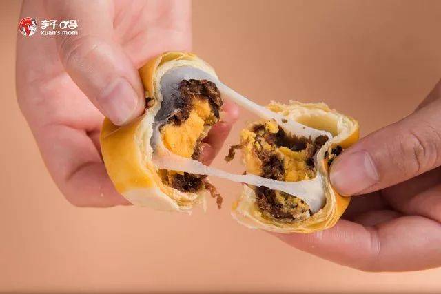 今日推荐|人吃人爱的轩妈蛋黄酥，吃过的人都说好!