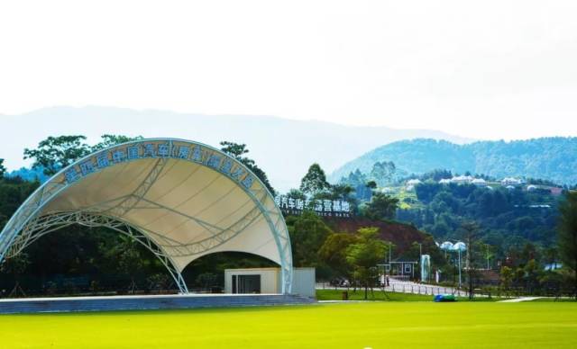 夏季户外之旅网红地 桂平西山泉汽车(房车)露营基地是广西第一个以