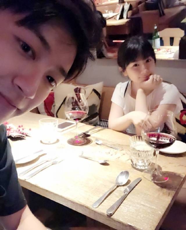 福原爱晒小小爱游泳照片,老公帅气女儿可爱,一家人颜值爆表