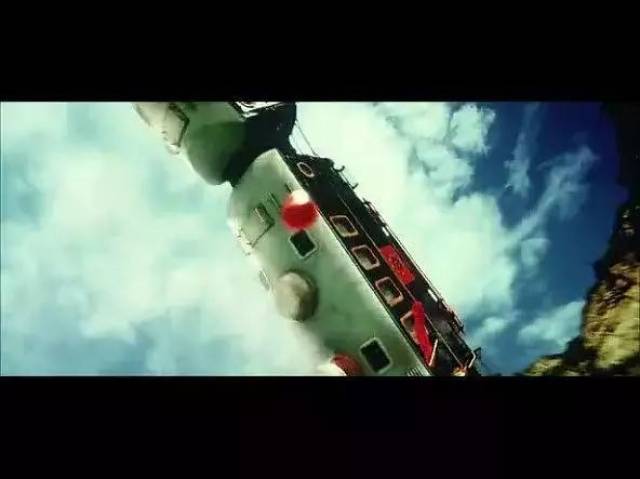 《邪不压正》不解读就不会写影评了?