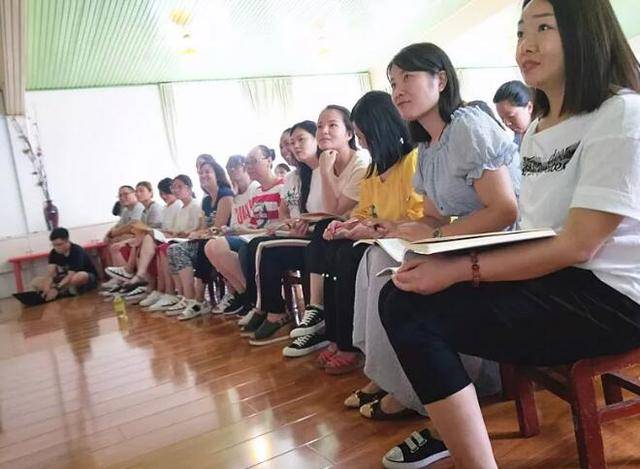 培杰幼儿园的教师培训,教育局长亲临现场说:"你们真幸福!"