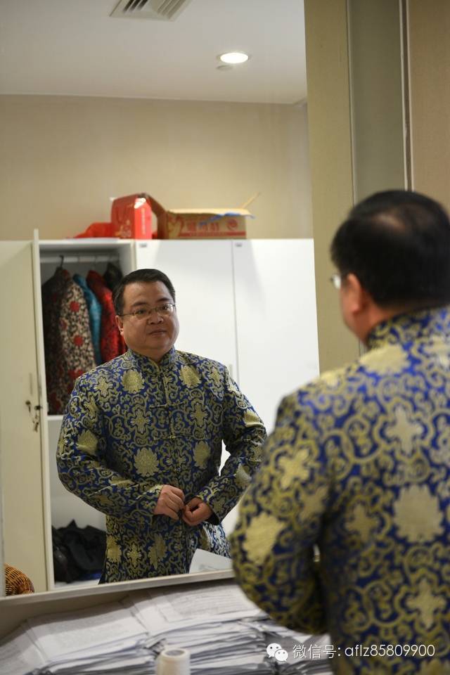 这个机会降临到了 "你"的面前 先来看看成为阿福有什么好处: 一,你将