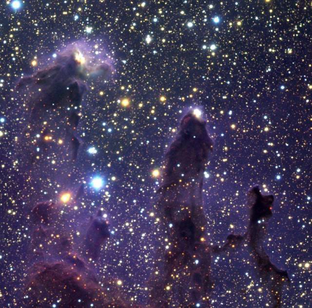 惊艳的宇宙之美!创造之柱还没有被摧毁