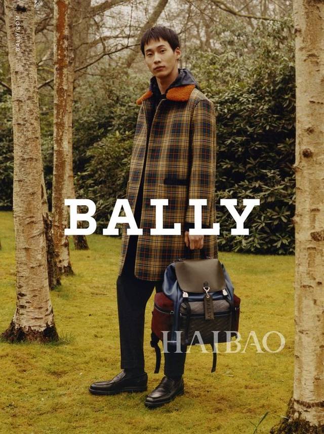 巴利(bally) 发布2018秋冬系列广告大片演绎复古流金年华!