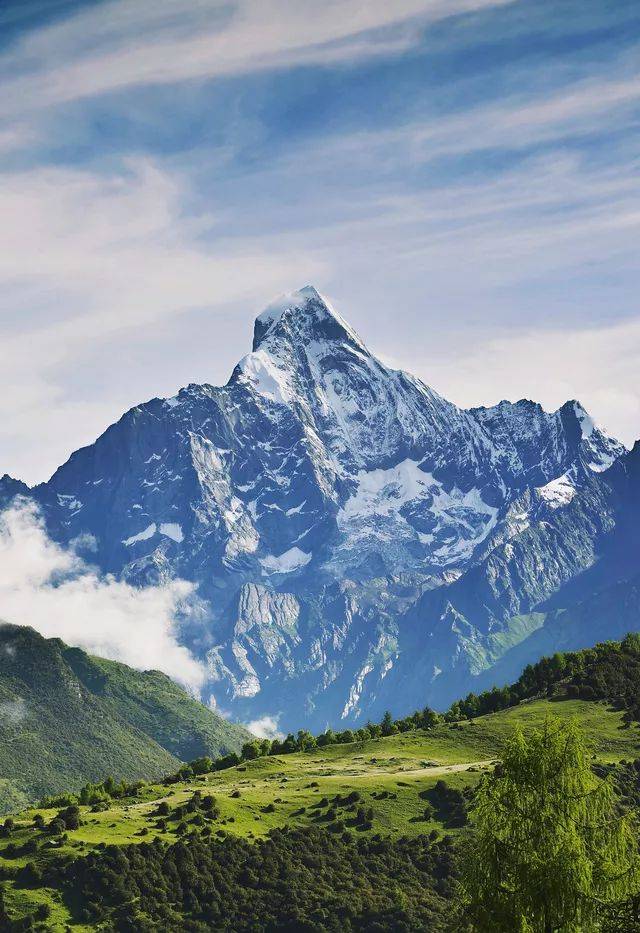 登山不仅仅是看风景,更是为了享受释放