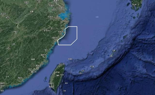 从此次解放军东海演习的区域来看,禁航区面积非常之大,基本和台湾岛