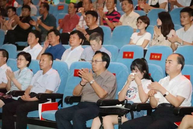情暖瓯江英雄永在!电影故事片《李学生》温州首映式抗战12集大型纪录片举行图片