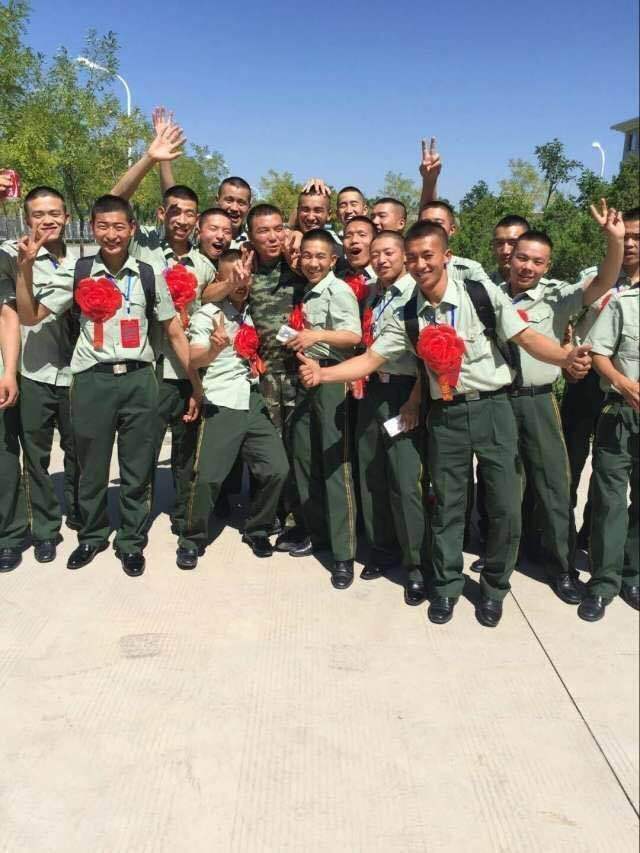 又到一年退伍季,即将退伍的兵哥哥回来之后该