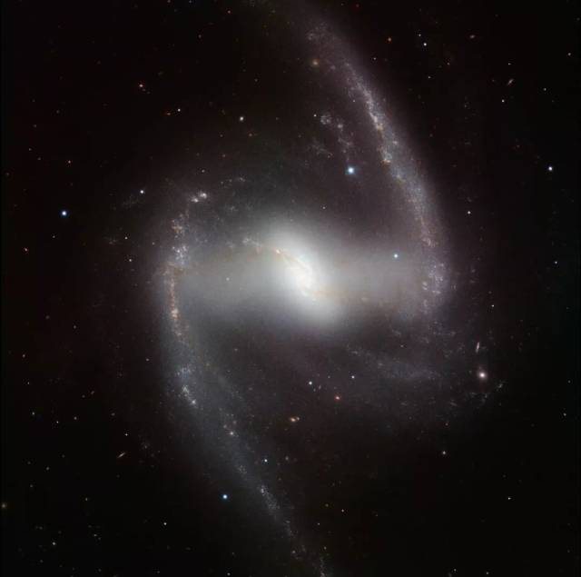 ngc 1365星系.eso