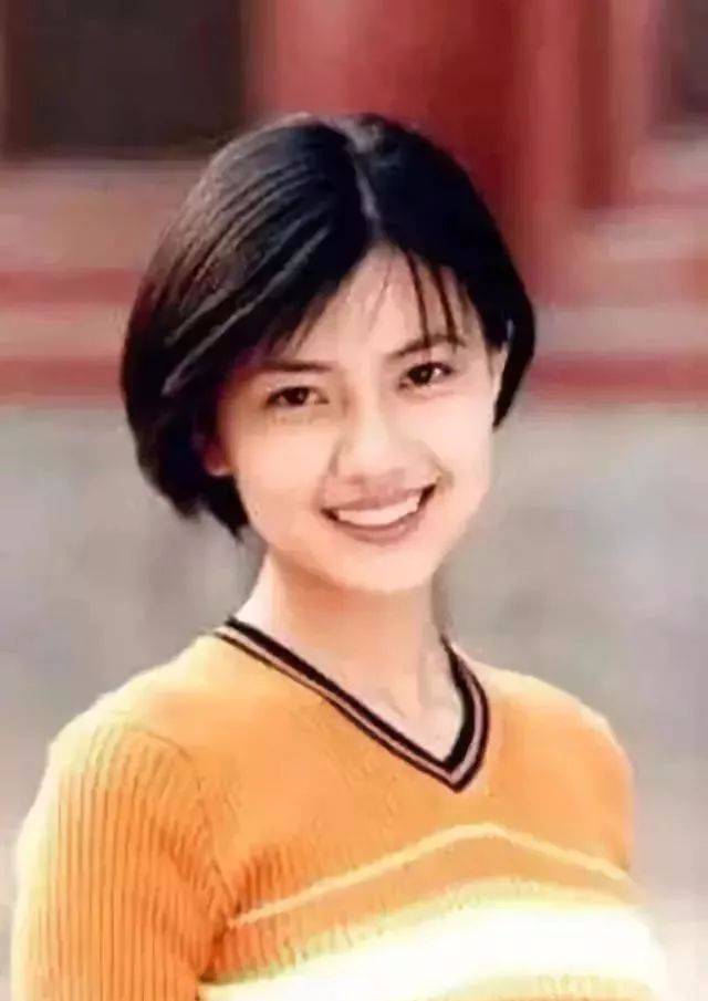 都夸高圆圆的新发型好看,可你知道她踩过多少