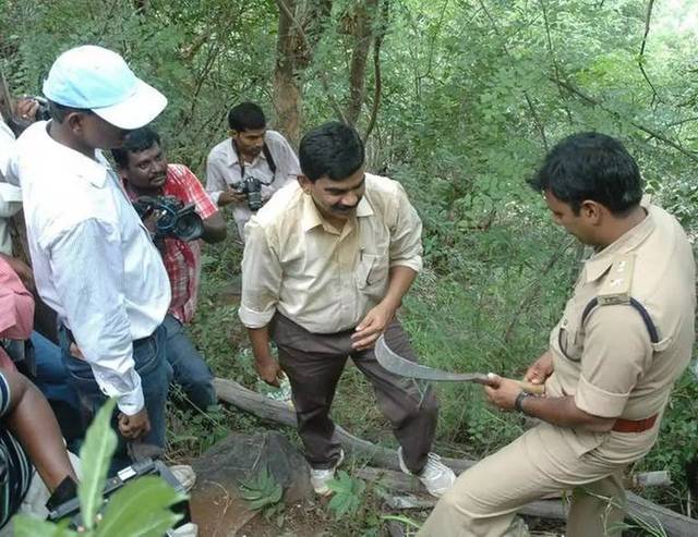 千吨走私大佬落网、印高官家属公司牵涉! 又一名千吨级紫檀走私大佬落网!--盘点小叶紫檀走私