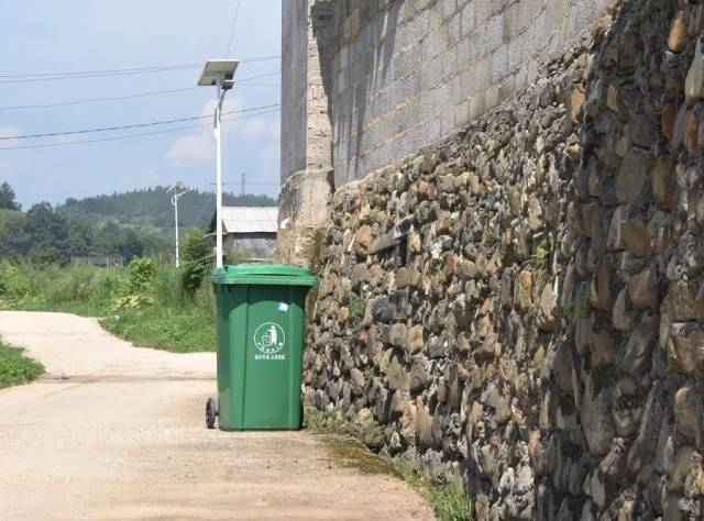 若问以往,农村垃圾怎么办?
