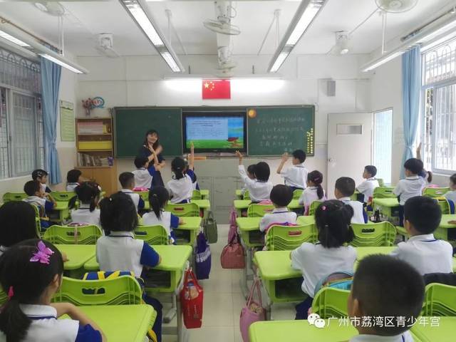 南漖小学少先队员谈看完回信后的感受