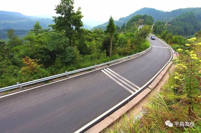 2017年7月 平昌获评 四川省 "四好农村路"示范县 2017年8月